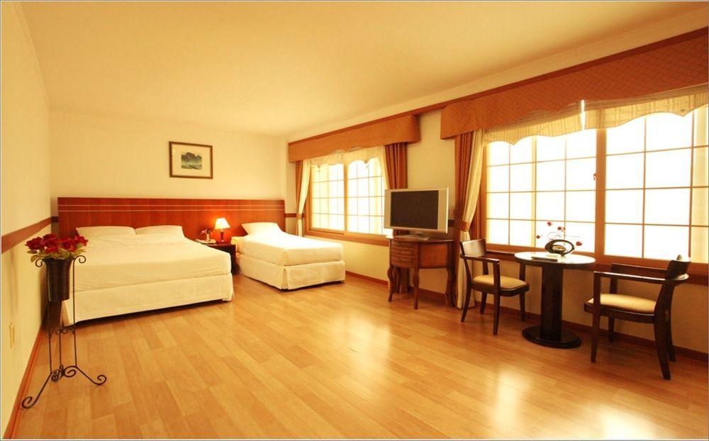 เดอะ โชซุน โฮเต็ล ซวนโบ Hotel ชองจู ภายนอก รูปภาพ